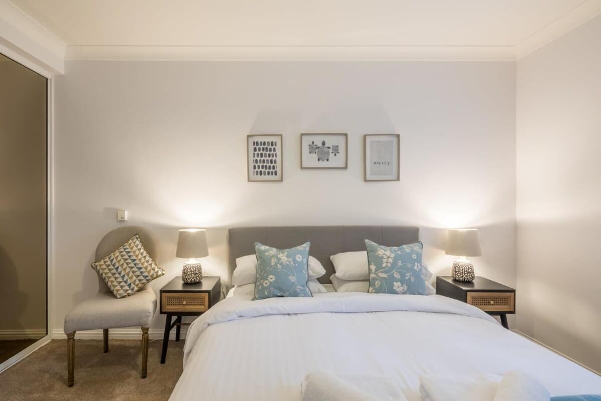 Lovely 1 Bed Apartment With Free Parking & Garden CBG エクステリア 写真